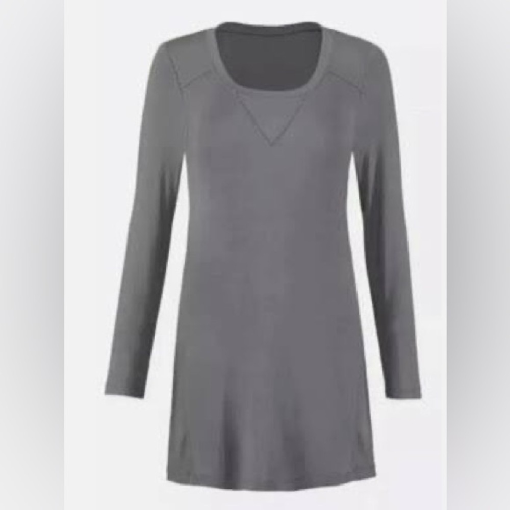 CAbi basic Swig Charcoal Tee‎